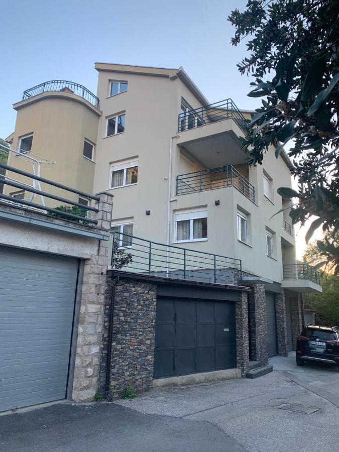 Apartma Aya - With Sauna And Outdoor Swimming Pool *