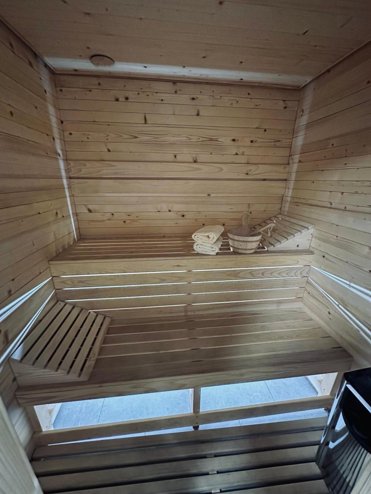 Apartment Aya - With Sauna And Outdoor Swimming Pool *